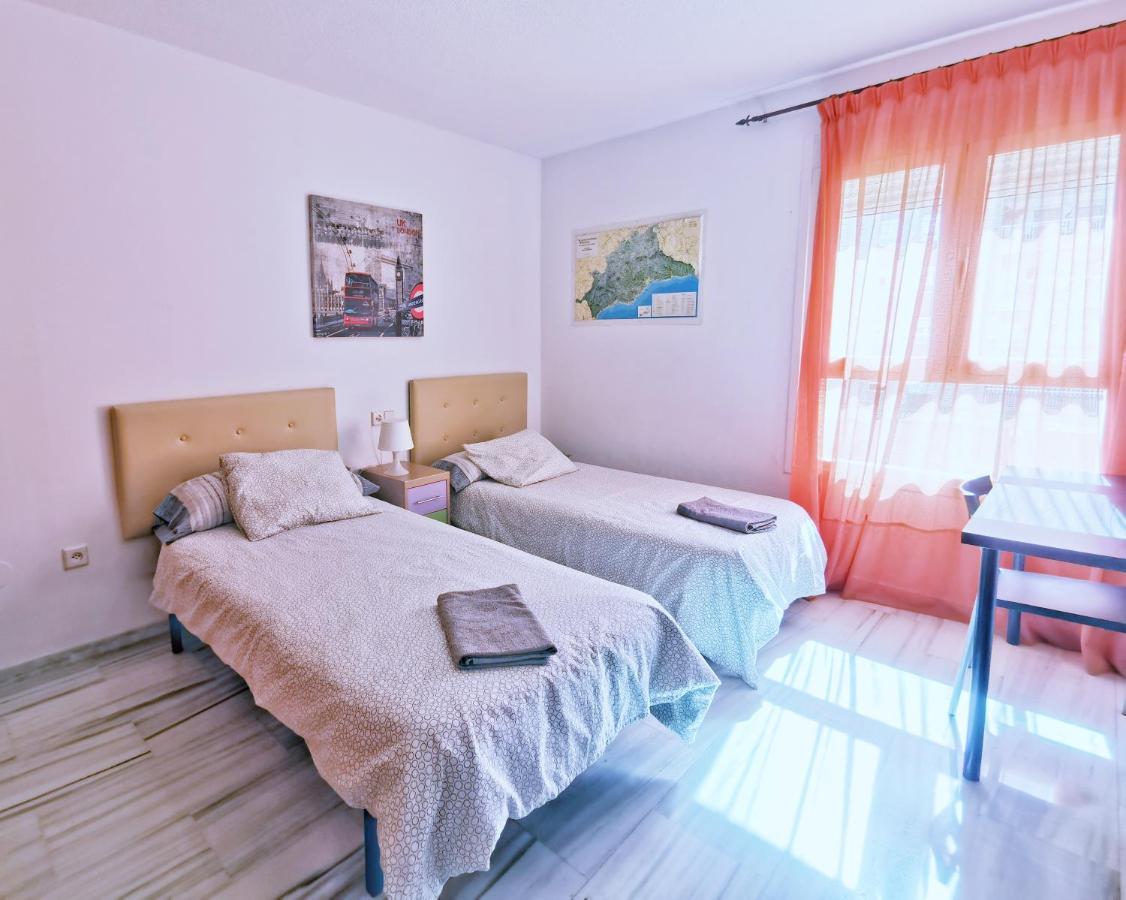 Neptuno Apartment: Sun, Beach And Relax In Huelin Malaga Ngoại thất bức ảnh